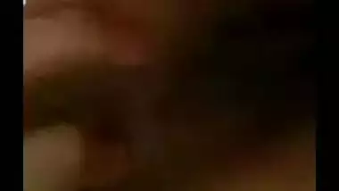 Dirty Desi woman makes guys horny showing pussy in the close-up video