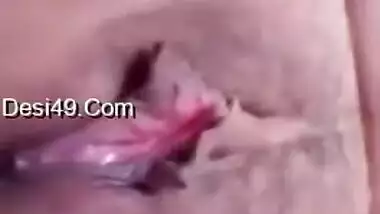 Today Exclusive-horny Nepali Bhabhi Record Her Fingerring Selfie