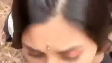 Hyderabad lady enjoys Indian blowjob sex in jungle