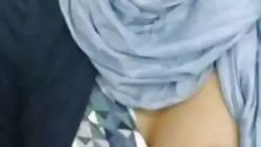 Threesome Tamil sex video of a hot Tamil slut with two guys
