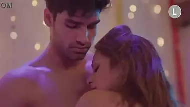 Indian beautiful milf stepmom enjoy her Christmas Day with stepson real Hindi sex video