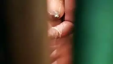 Bhabhi naked bathing caught by young devar MMS