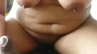 Indian gf with mouth watering boobs gives an amazing handjob for her boss