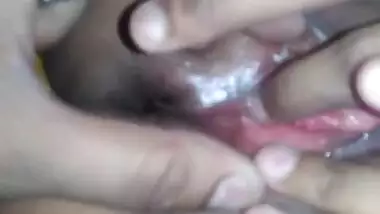Hindi XXX MMS video of a cheating wife with her neighbor