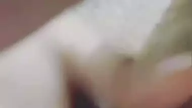 Bangladeshi cuckold husband sharing wife viral sex MMS