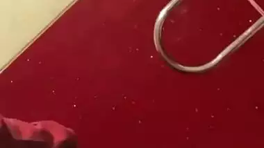 Chubby girl gives an outdoor blowjob in a cinema theatre