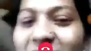 Nasty indian woman reveals saggy boobs for some nude porn chatting