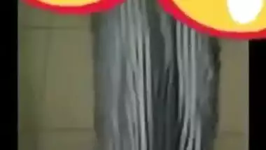 Hijabi Desi XXX girl loves playing with her chubby pussy on cam