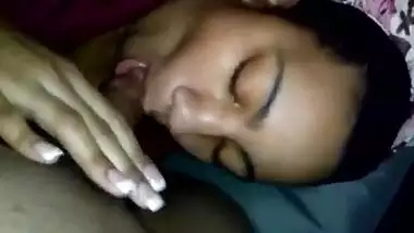 GF sucking dick for 1st time – teasing suck recorded