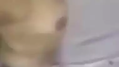 Today Exclusive- Cute Bangla Girl Showing Her Nude Body To Lover On Video Call