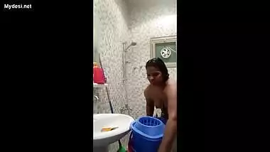 mature bhabhi selfie from bathroom totally nude