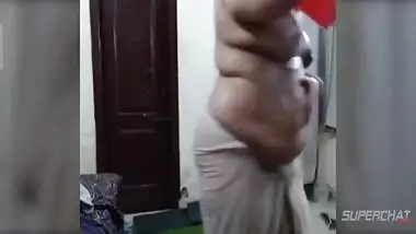 Horny Indian bbw wife gets wet and erotic dance on webcam