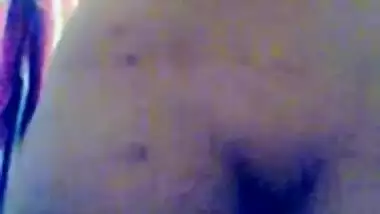 Desi paki Umra jan Selfie for u-first time in bath room