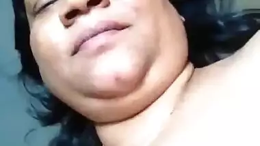 Desi Married Milf mAking Video for Lover Clear Dirty BanglaTalk