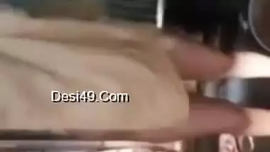 Today Exclusive -cute Girl Record Her Bathing Video For Lover