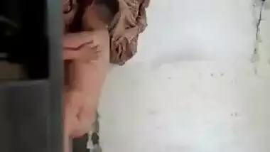 Desi village porn of slim Pathan wife sucking and fucking XXX dick