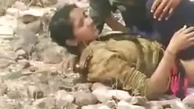 Village Desi XXX girl gets fucked in open by local guy MMS