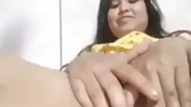 Boudi lifting nighty naked pussy pics and videos