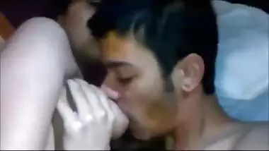 Shimla ki desi girl apne bf ke big dick par chad ke chudi