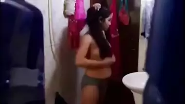 Sexy Desi Bhabhi Bathing Video record In Part 1