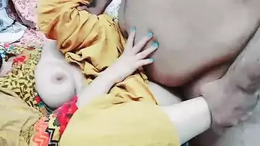 Desi dude wakes stepsister up to fuck her XXX twat while home alone