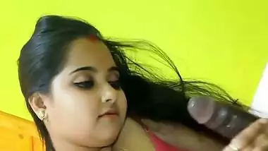 Desi bhabhi shaking dick of husband till cumming