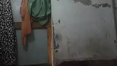 Desi flaunts her big XXX boobs taking the sex shower on camera
