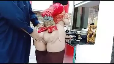 Pakistani Wife Anal Hole Fucked In The Kitchen While She Is Working With Clear Audio