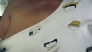 Indian Sexy Girl Fingering Her Tight Pussy