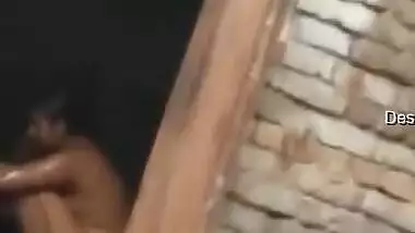 Today Exclusive- Desi Bhabhi Bathing Record By