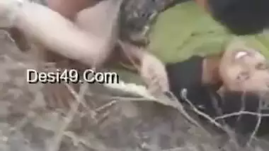 Gorgeous village bhabhi fucked and swallows outdoor, desi sex mms