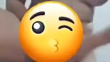 Horny Indian XXX girl shows her unsatisfied body on live cam