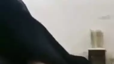 Hijabi Bangladeshi Desi girl loves riding her XXX lover’s cock MMS