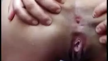 Desi lady showing off her tight asshole and pussy