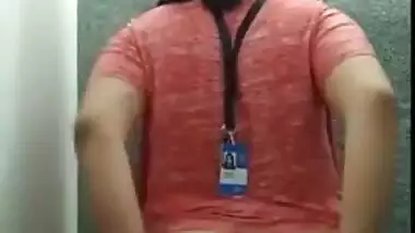 Indian reporter secludes herself in a restroom for porn amusement