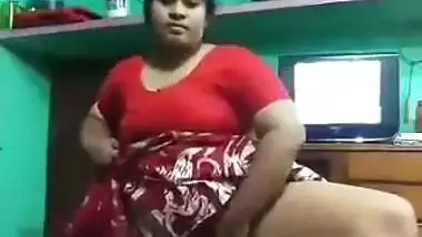 Desi Unsatisfied Married Bhabi Showing Her Big Ass And Pussy For Husband