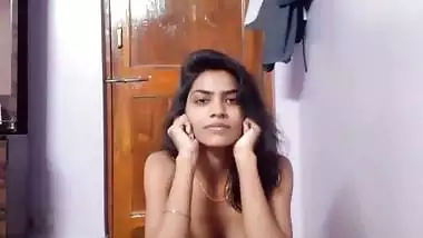 Girlfriend nude apology and spreads ass cheeks